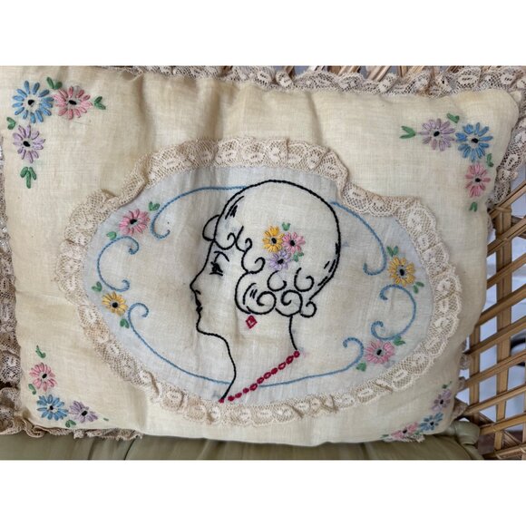 Antique 20's Embroidered Accent Pillow Profile Woman Flowers Lace Edge - Picture 7 of 11